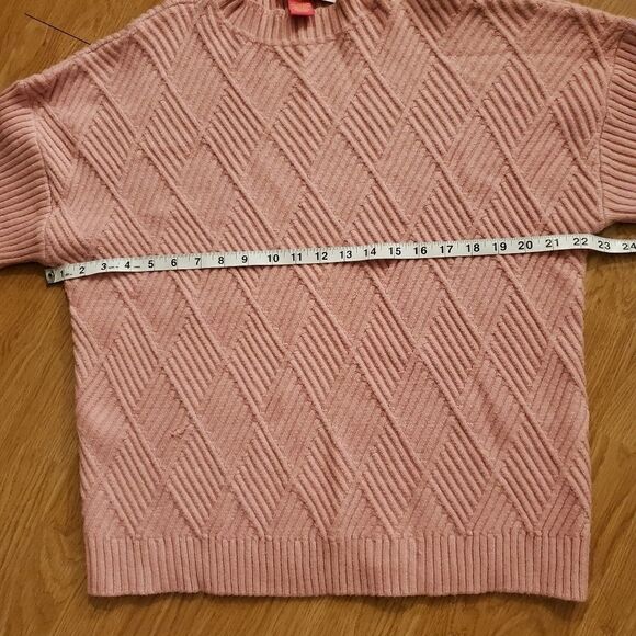 Catherine Malandrino Textured Long Sleeve Pullover - Picture 8 of 11